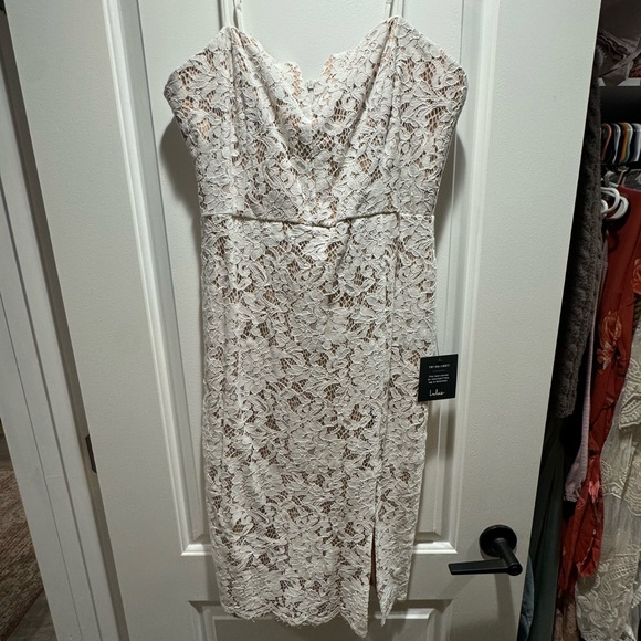 NEW | Lulus White Lace Bodycon Dress - Picture 7 of 7